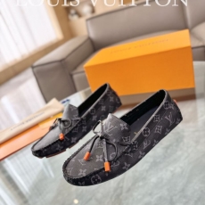 Louis Vuitton Low Shoes